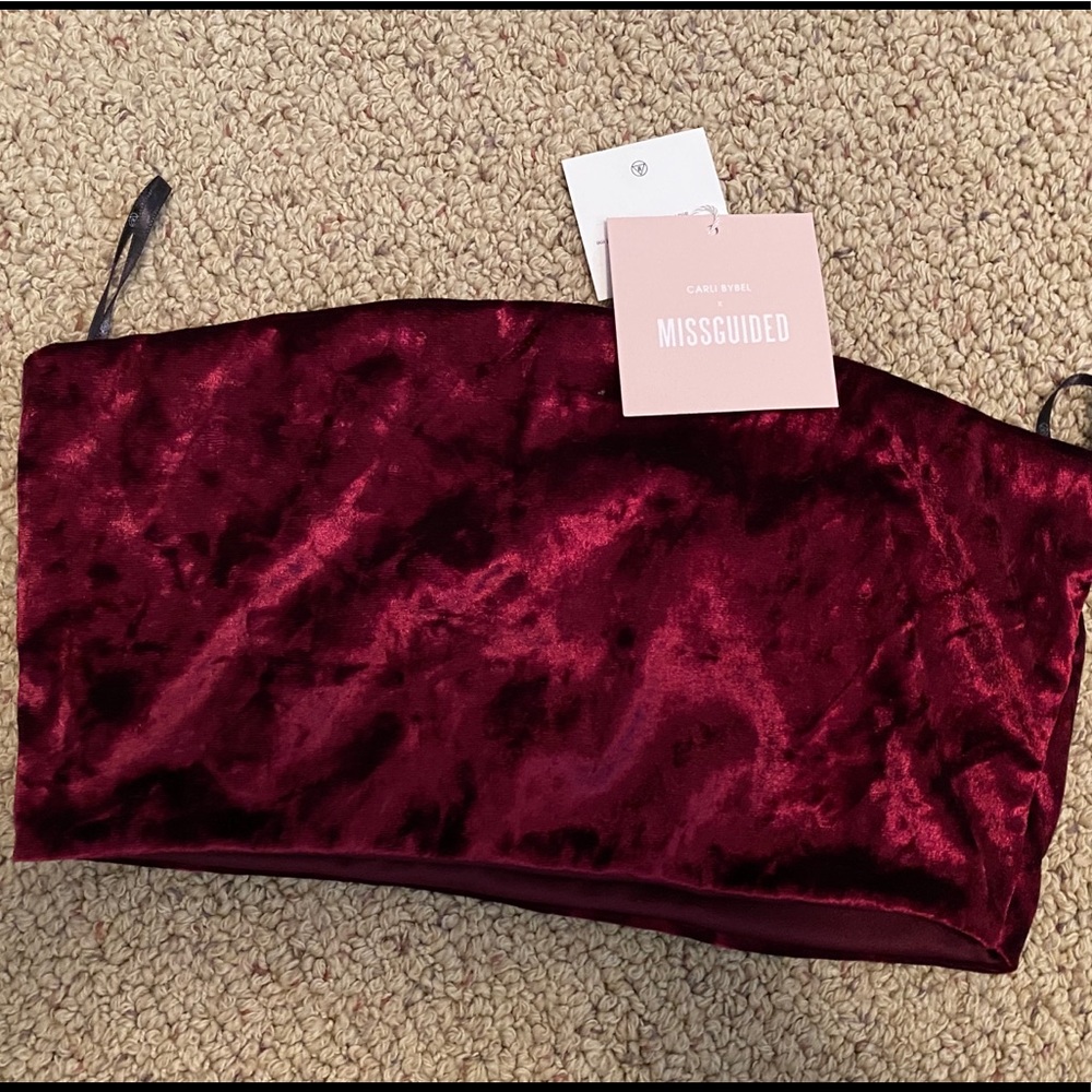 CARLI BYBEL missguided velvet crop top